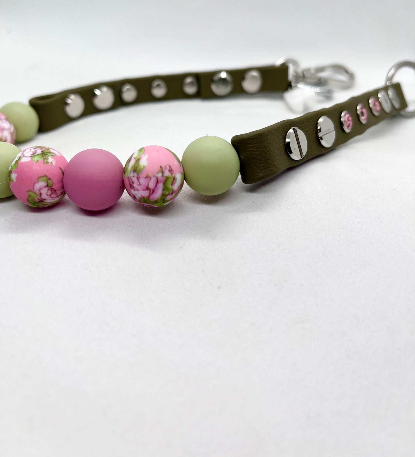'Petal Edge' Flower Bead Khaki BioThane® Collar with Baby Pink Diamanté Studs