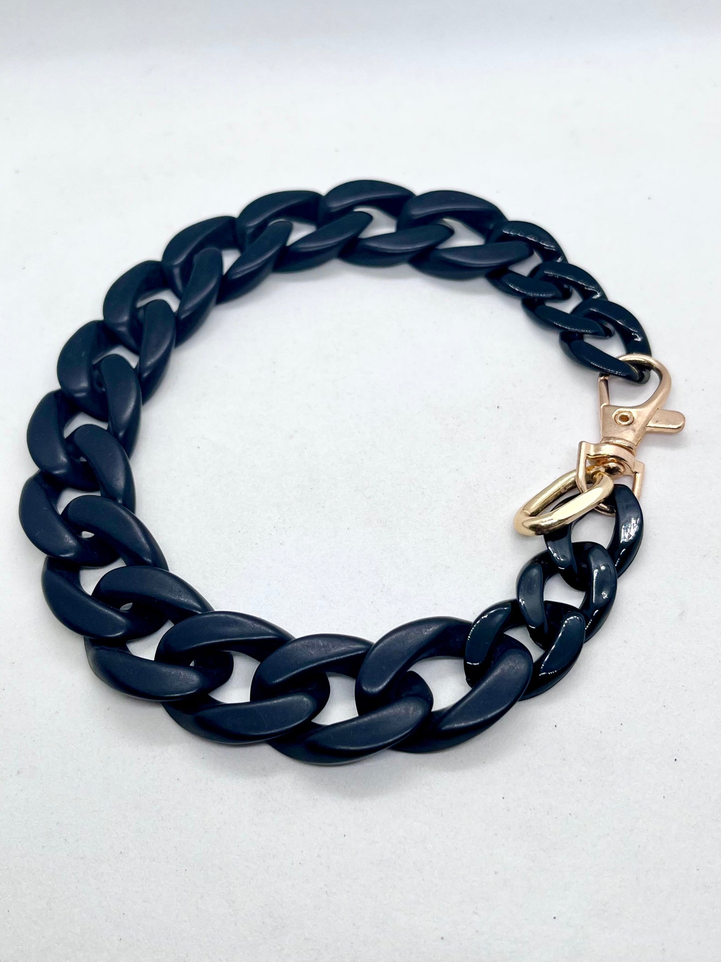 Duo Chain' Matte & Gloss Black chain link dog collar close-up | JOOLS LONDON