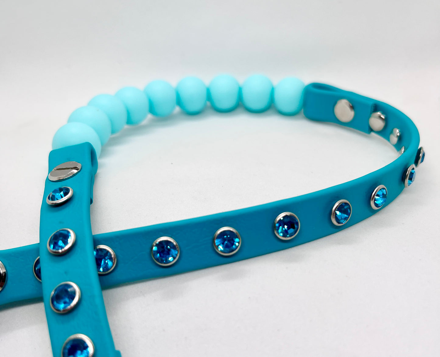 'Boho Edge' Turquoise Swirl Bead & BioThane® Diamanté Collar