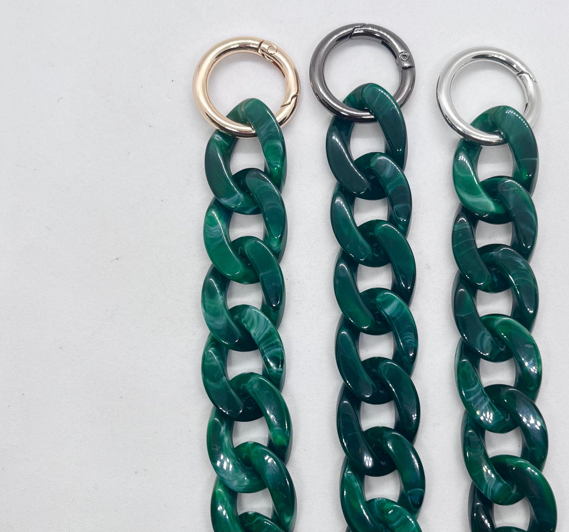 Colour Chain' Dark Green Marble dog collar lifestyle shot | JOOLS LONDON