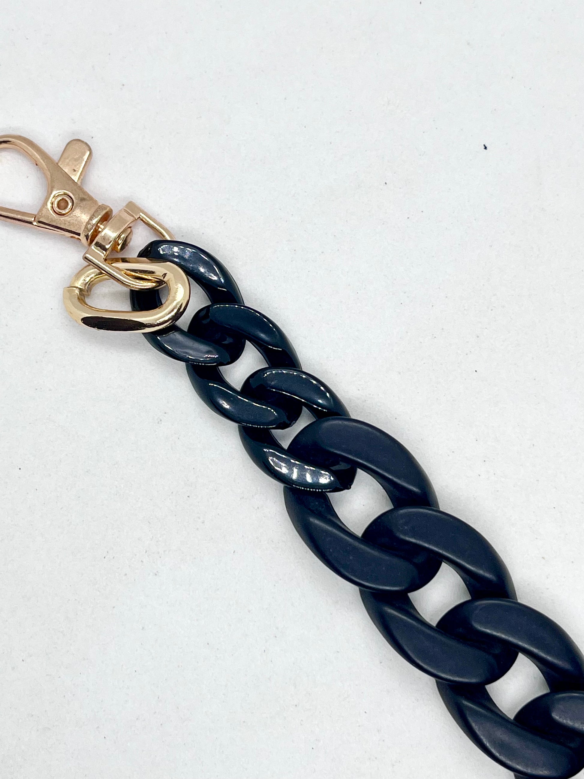 Duo Chain' Matte & Gloss Black dog collar hardware detail | JOOLS LONDON