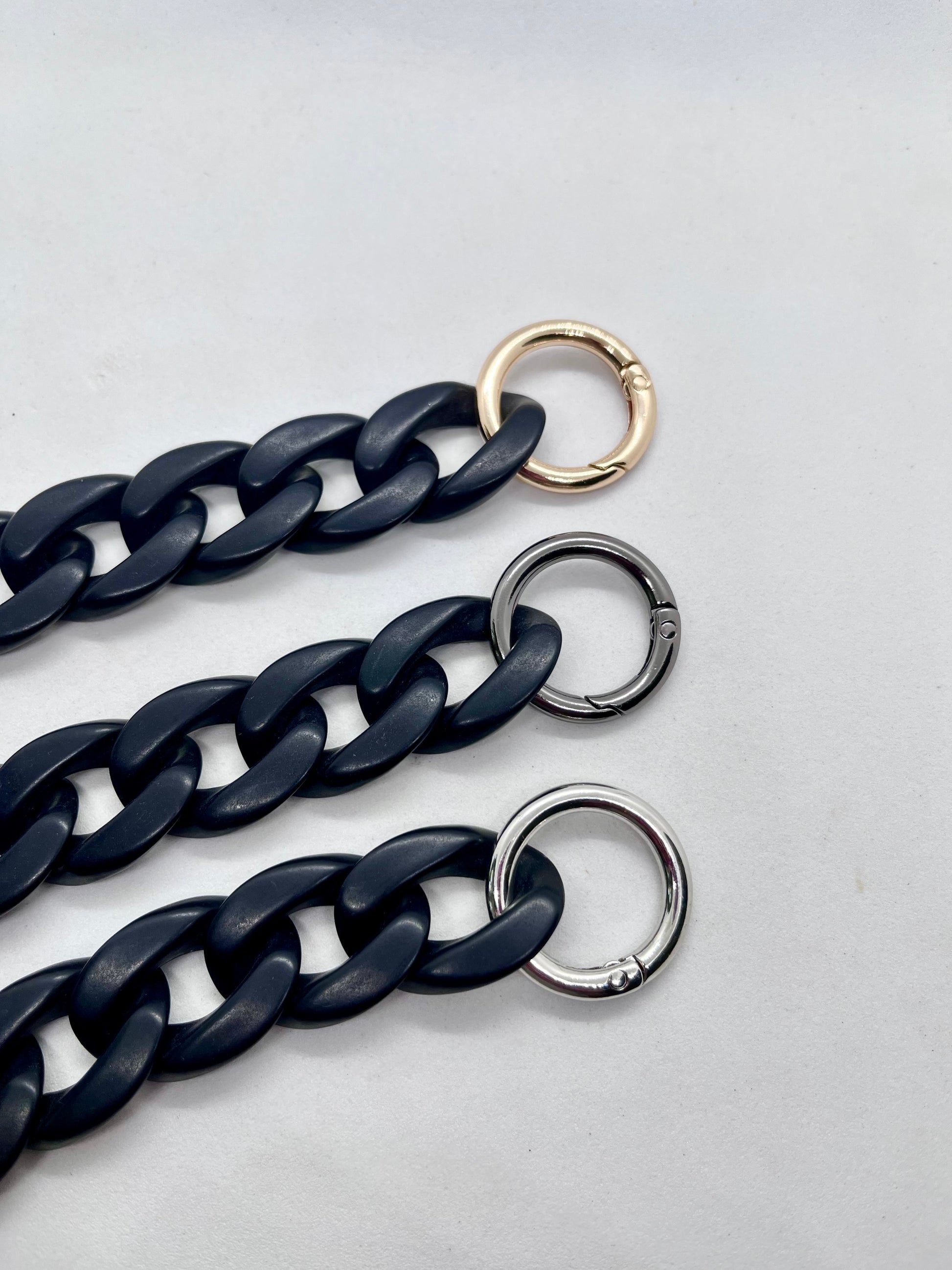 Colour Chain' Matte Black dog collar silver hardware detail | JOOLS LONDON