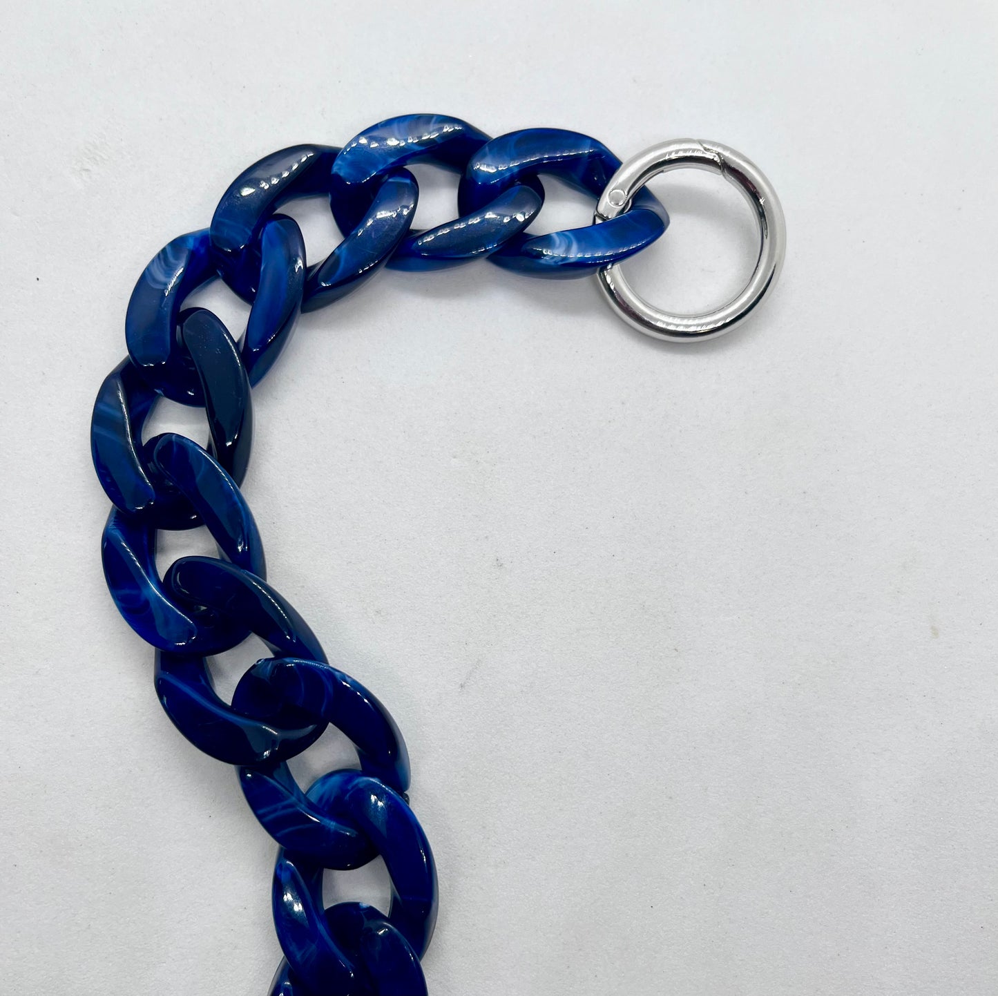 'Colour Chain' Dark Blue Marble chain link dog collar close-up | JOOLS LONDON