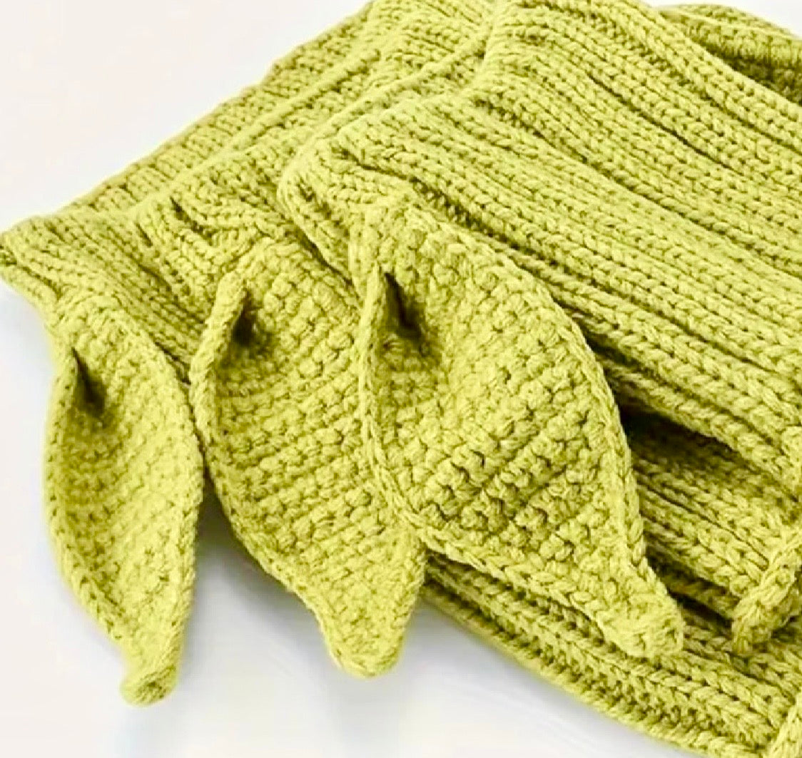 Green ‘Elf Game-Changer’ Woolly Snood Neck-warmer Hat for Dogs