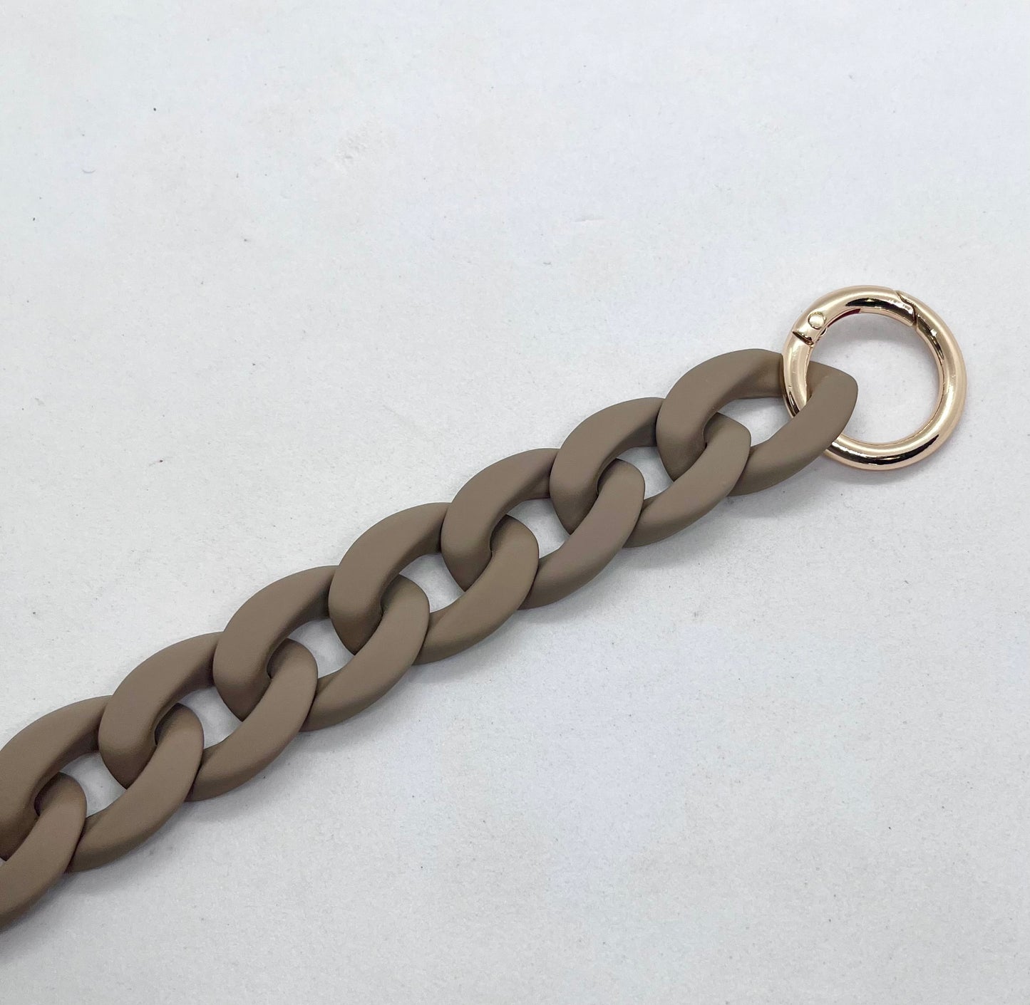 Colour Chain' Taupe Brown dog collar coiled | JOOLS LONDON