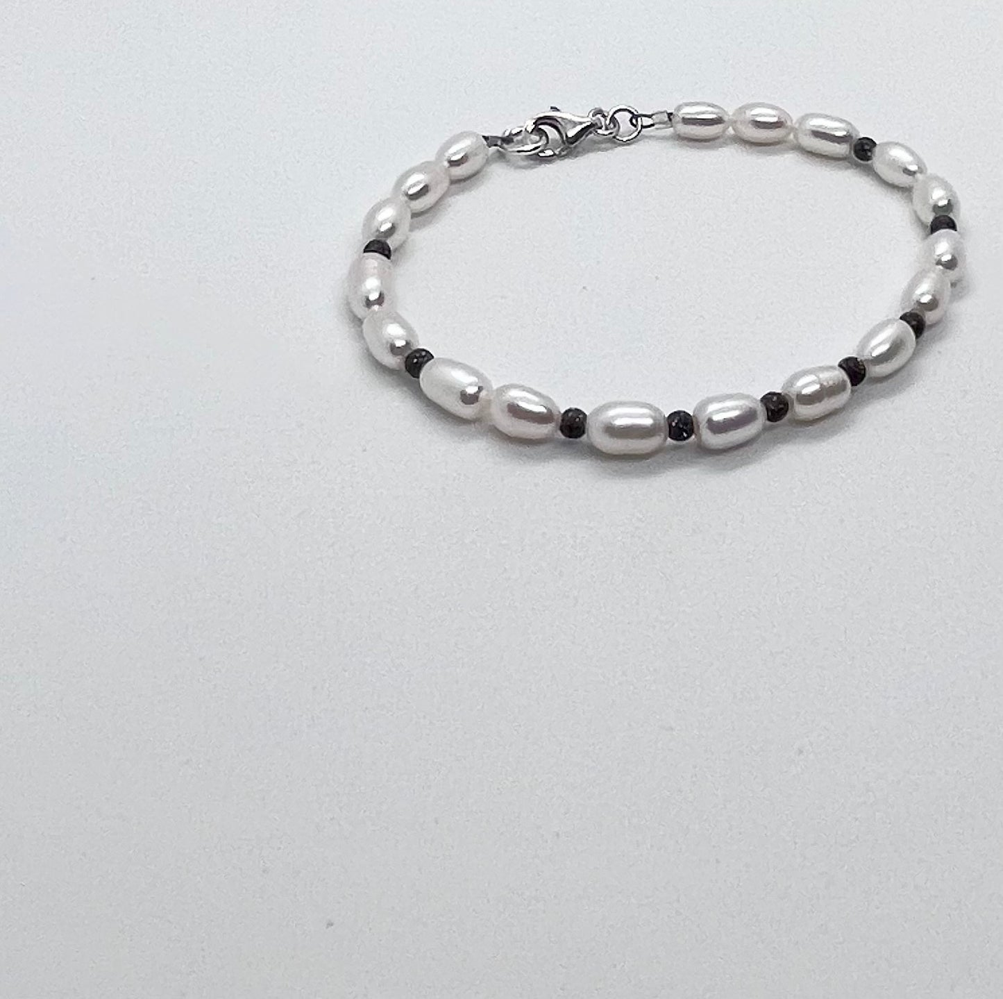 925 sterling silver 'Laser-cut Pearl’ unisex mens silver ball bead charm bracelet genuine freshwater pearls