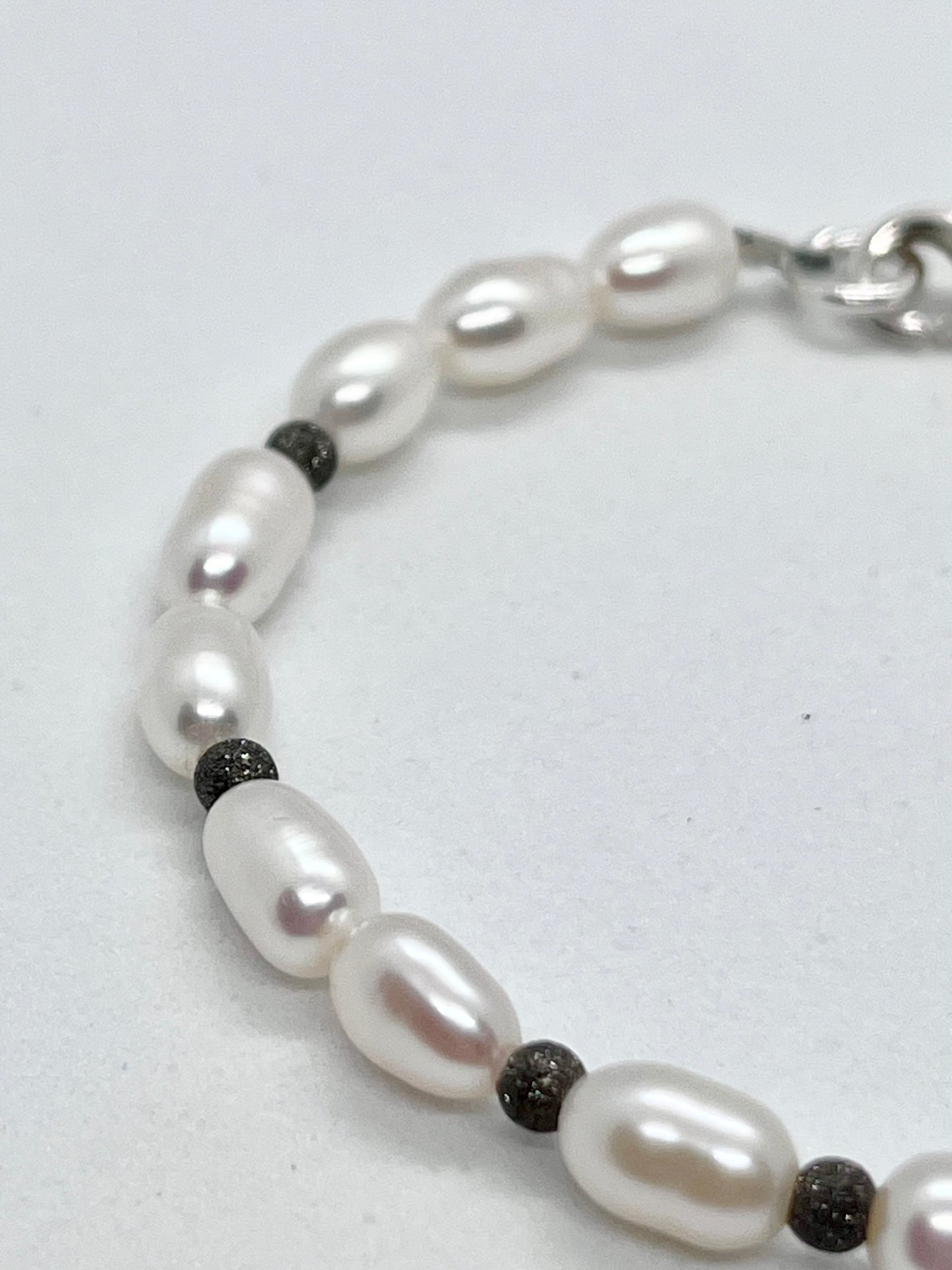 925 sterling silver 'Laser-cut Pearl’ unisex mens silver ball bead charm bracelet genuine freshwater pearls