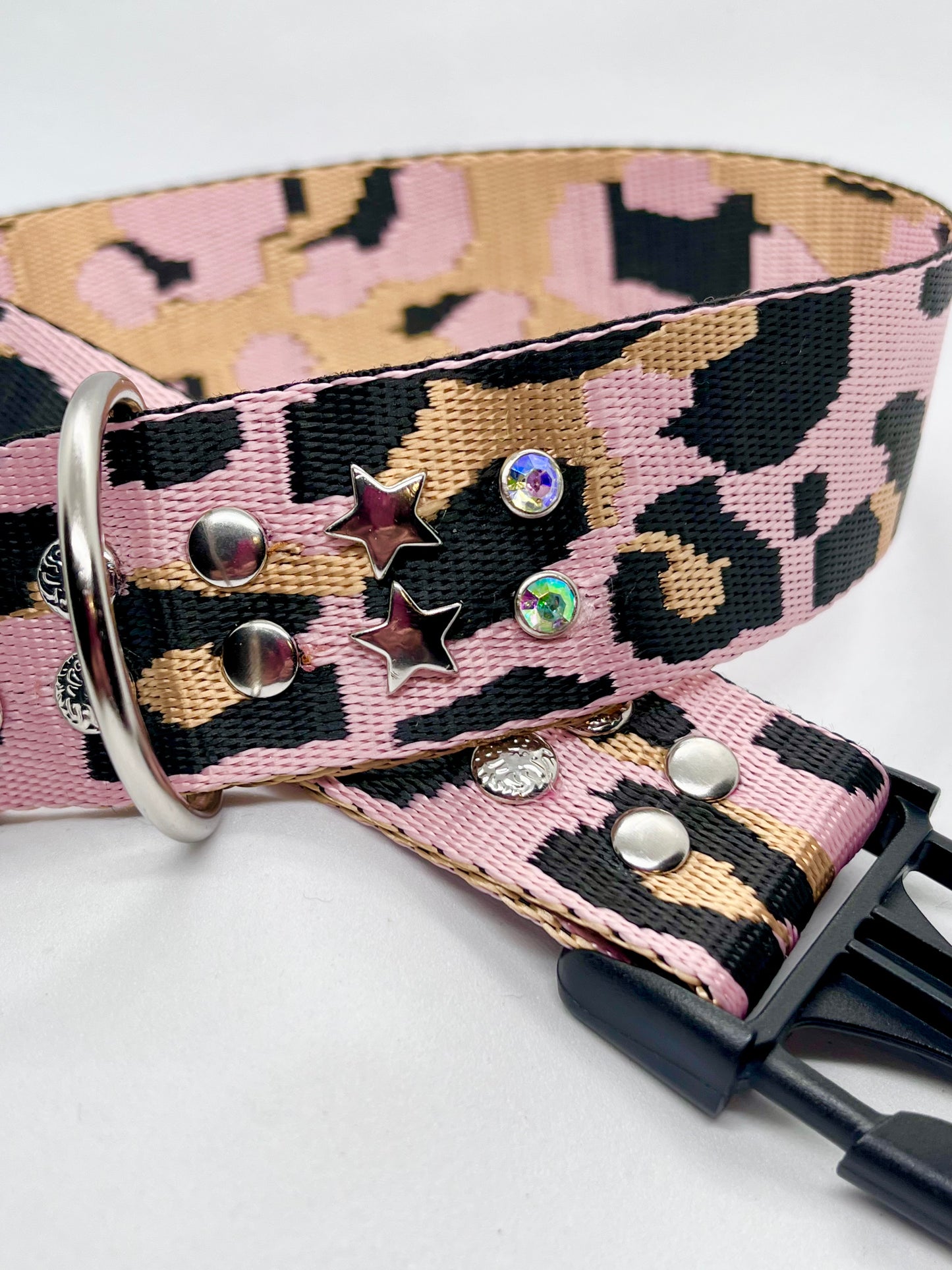 'Pink Shimmer' leopard print studded collar with D ring 38mm