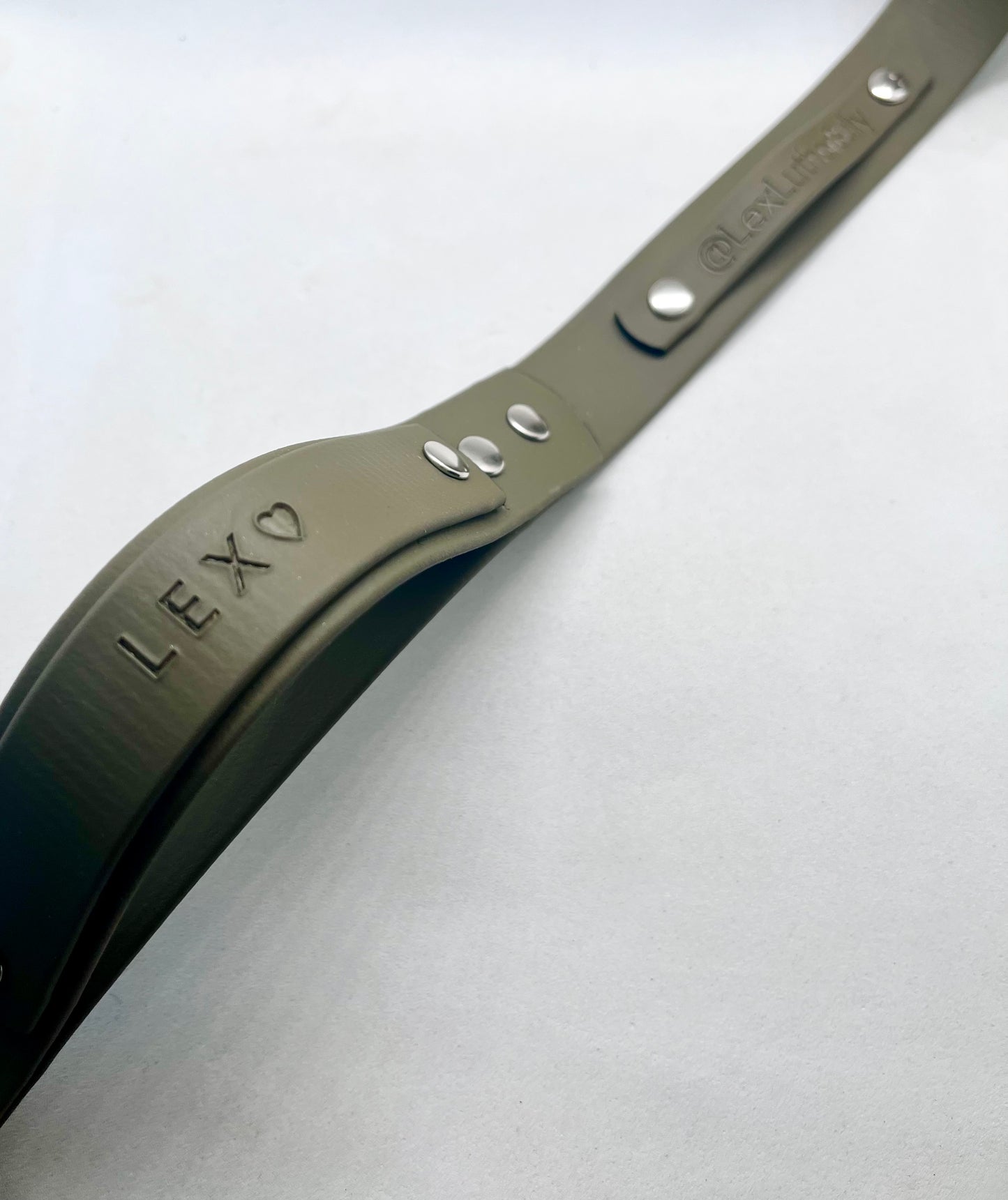 "No Nonsense" Tactical BioThane® Dog Collar in Army Green 25mm Safety Lock Steel Buckle