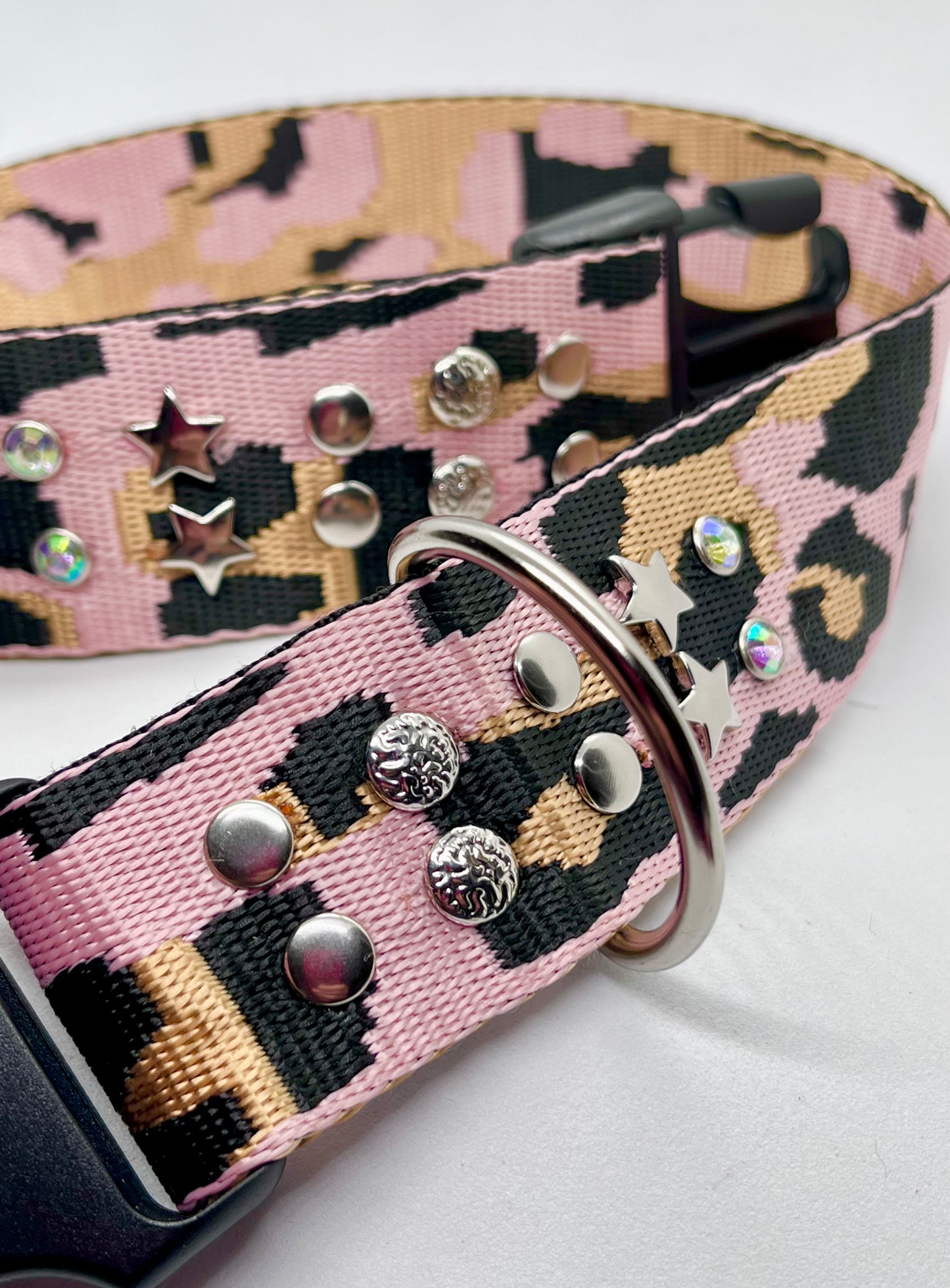 'Pink Shimmer' leopard print studded collar with D ring 38mm