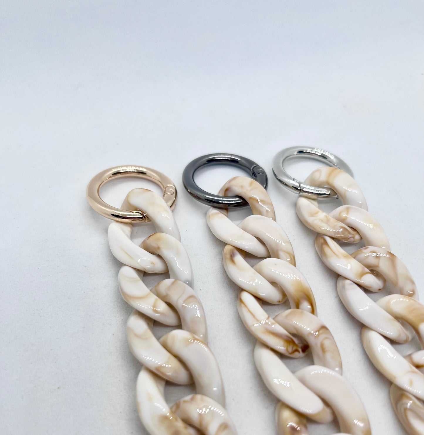 Colour Chain' Tan Beige & White Marble Medium Link Dog Collar 20mm | JOOLS LONDON