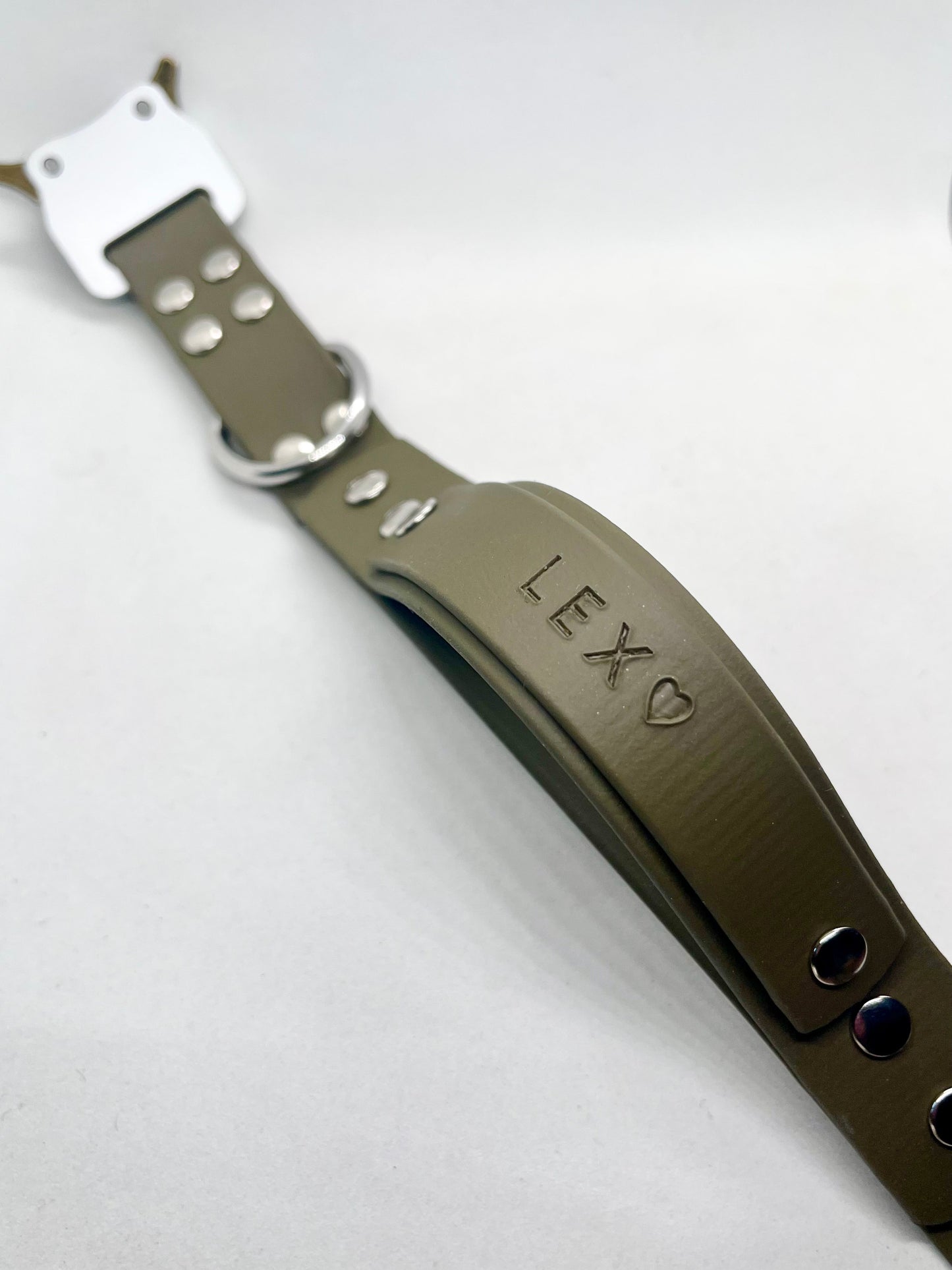 No Nonsense Tactical BioThane Dog Collar 25mm - handle and buckle detail