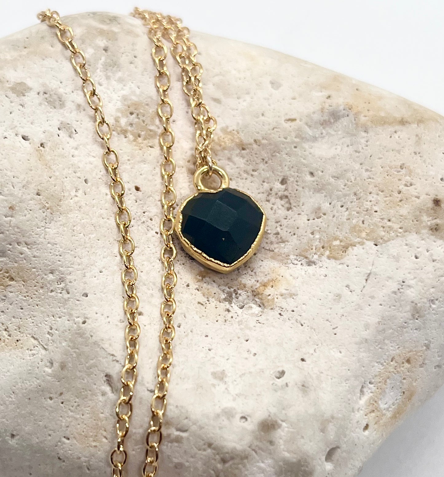 ‘All Heart’ 18ct Gold Onyx Heart choker necklace cable trace chain