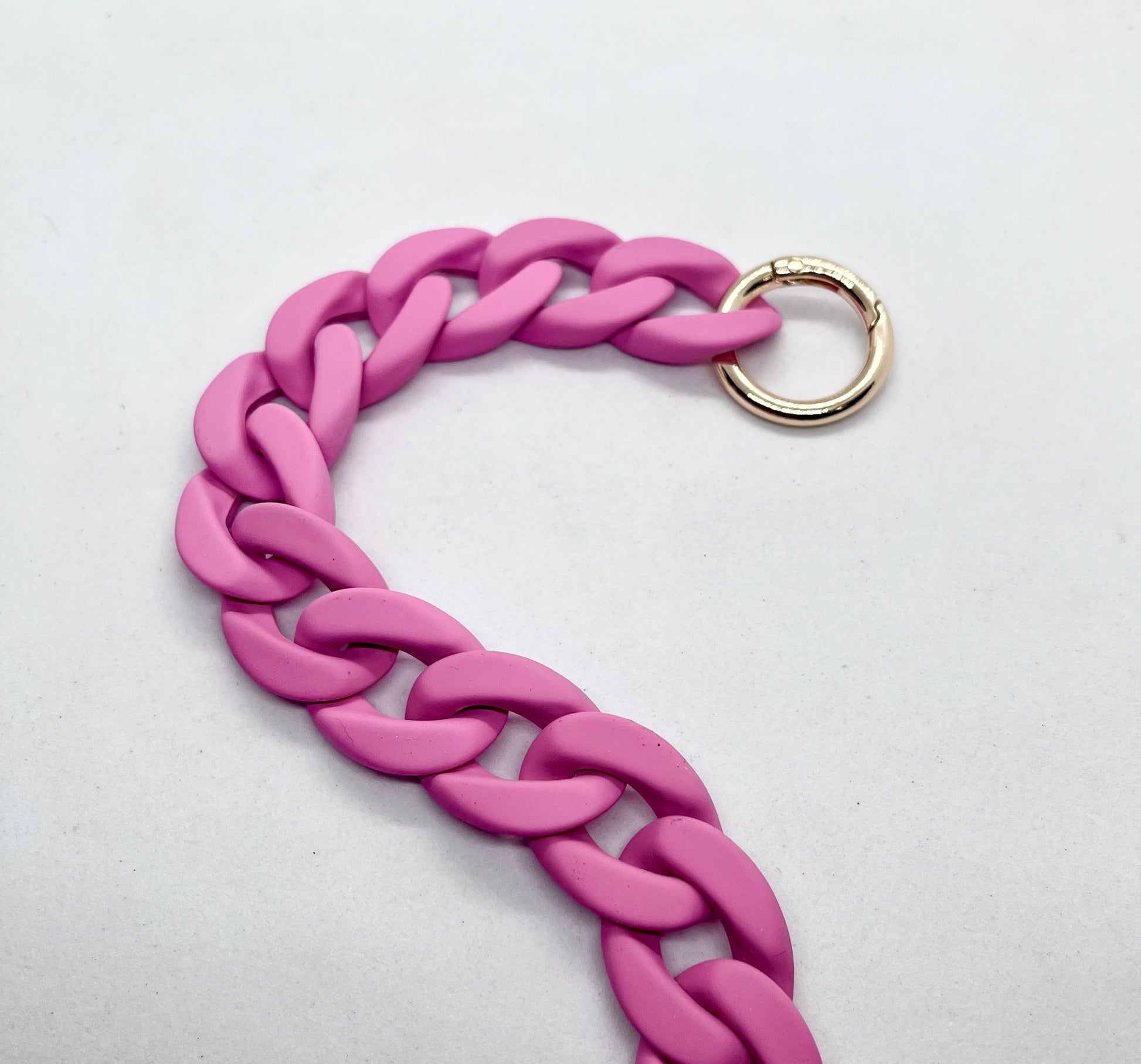 'Colour Chain' Pink Medium Link Dog Collar 20mm | JOOLS LONDON