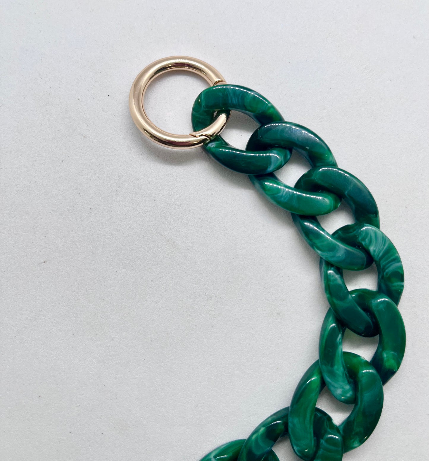 Colour Chain' Dark Green Marble dog collar coiled | JOOLS LONDON