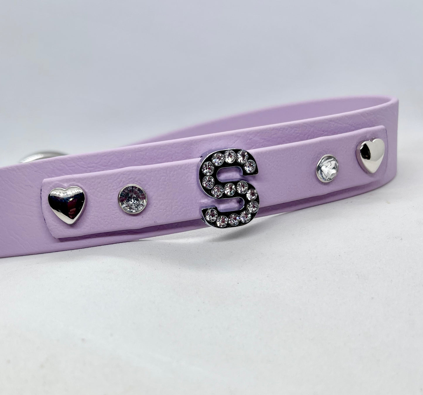 Personalised lilac dog collar with crystal letter initial – JOOLS LONDON