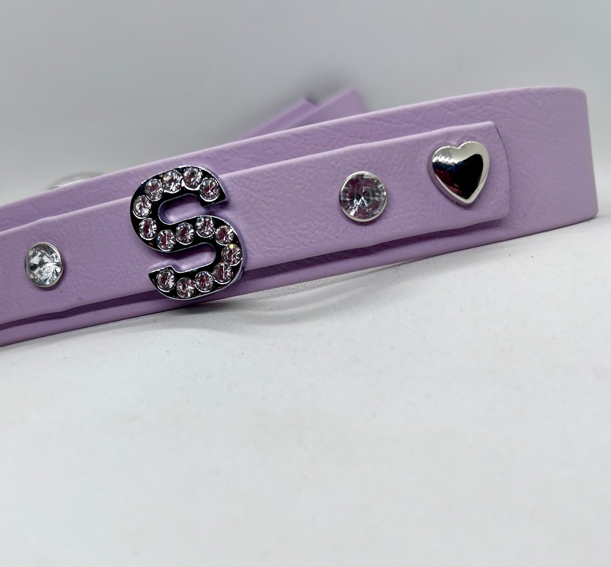 Luxury personalised dog collar in lilac with sparkle crystal initial – JOOLS LONDON