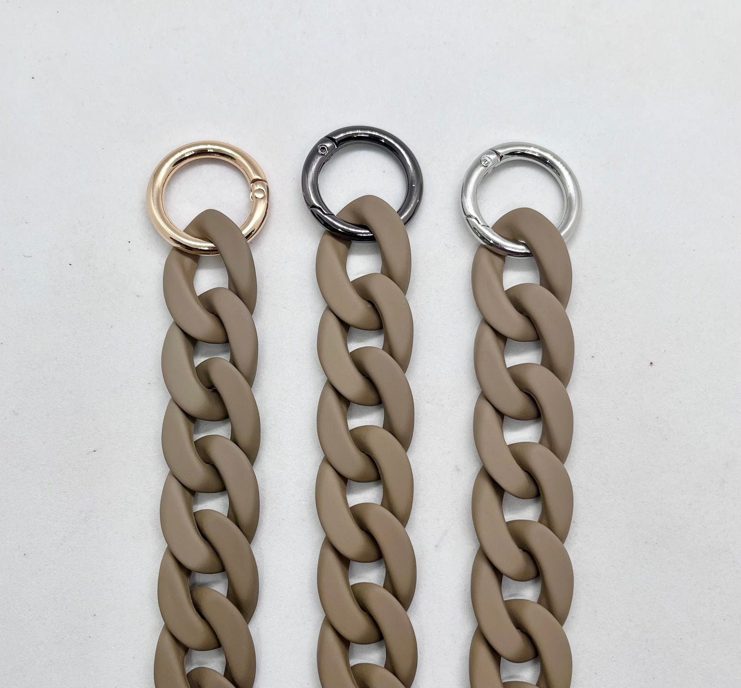 Colour Chain' Taupe Brown chain link dog collar close-up | JOOLS LONDON