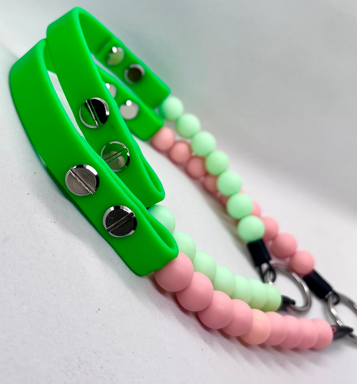 'Keep Up' Beaded BioThane Dog Collar - Green with Mint & Peach Beads