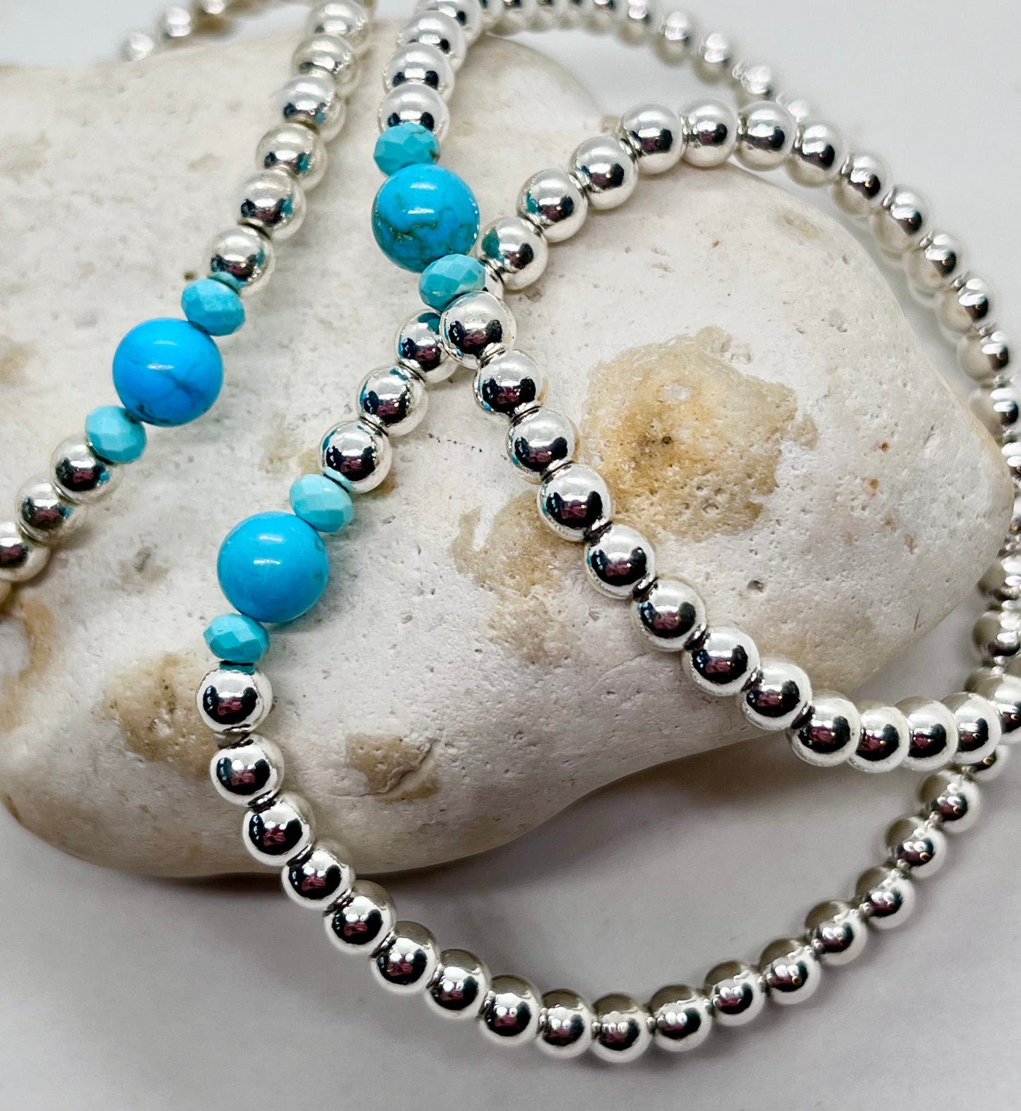 925 white gold plated turquoise centre bead ball bracelet one size