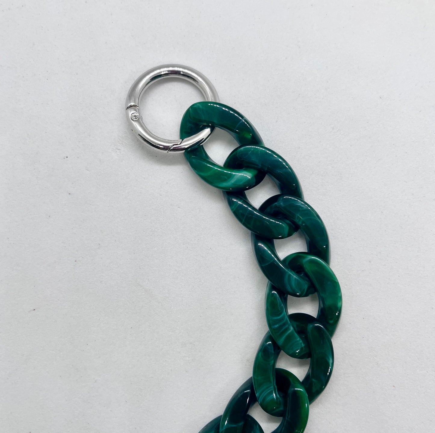 Colour Chain' Dark Green Marble dog collar flat lay | JOOLS LONDON