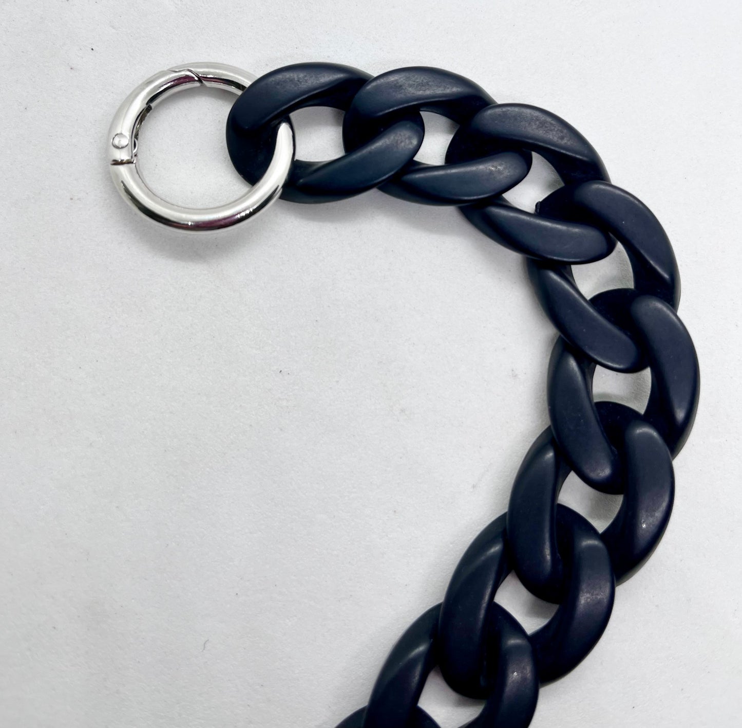 Colour Chain' Matte Black dog collar lifestyle shot | JOOLS LONDON