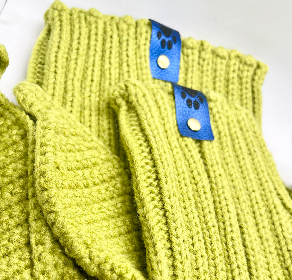 Green ‘Elf Game-Changer’ Woolly Snood Neck-warmer Hat for Dogs