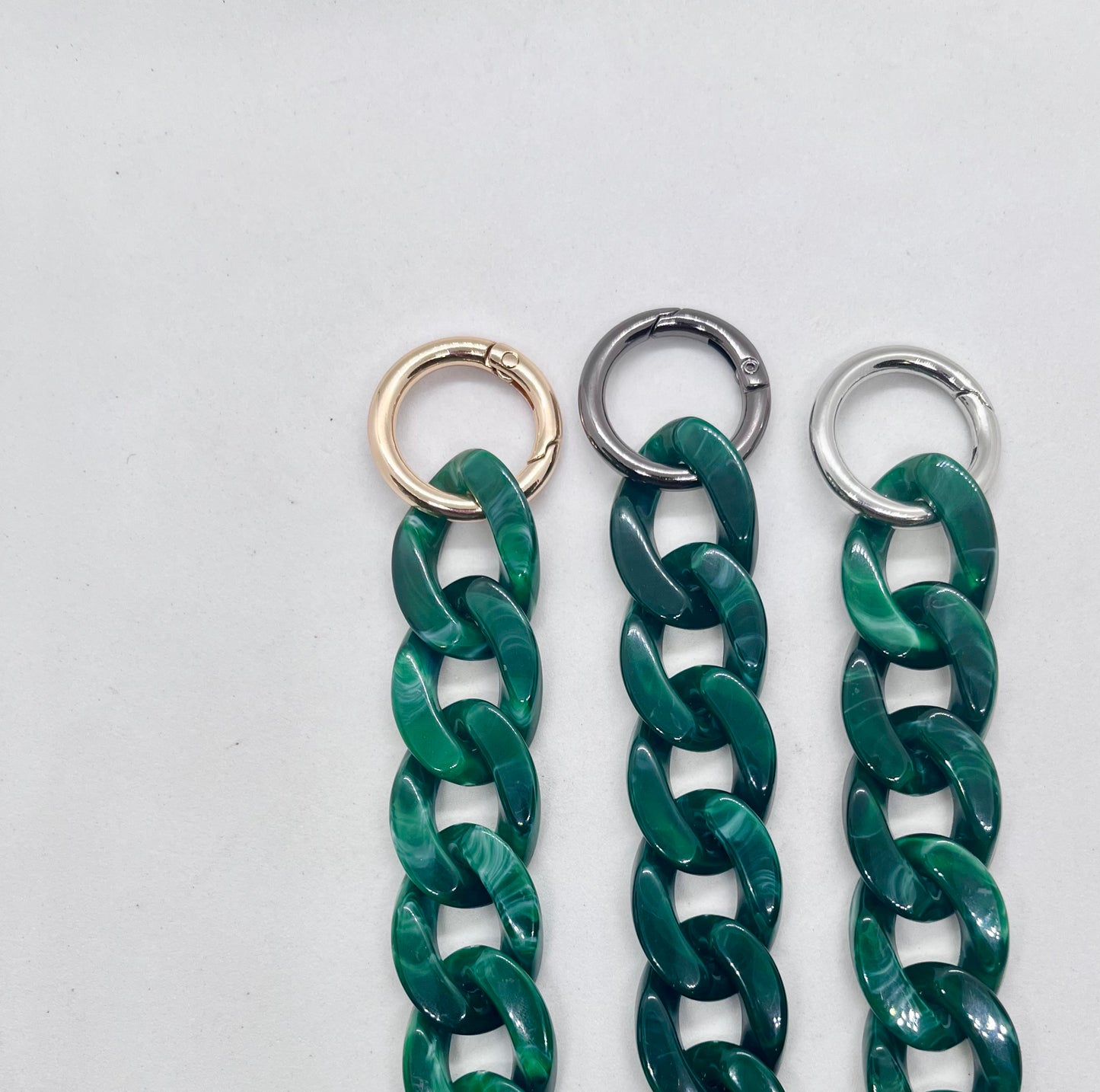 Colour Chain' Dark Green Marble Medium Link Dog Collar 20mm | JOOLS LONDON